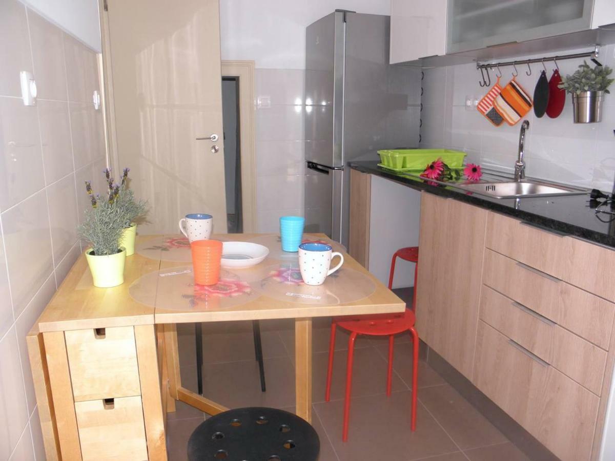 Sunny Orange Garden Apartment In Central Lissabon Exterior foto