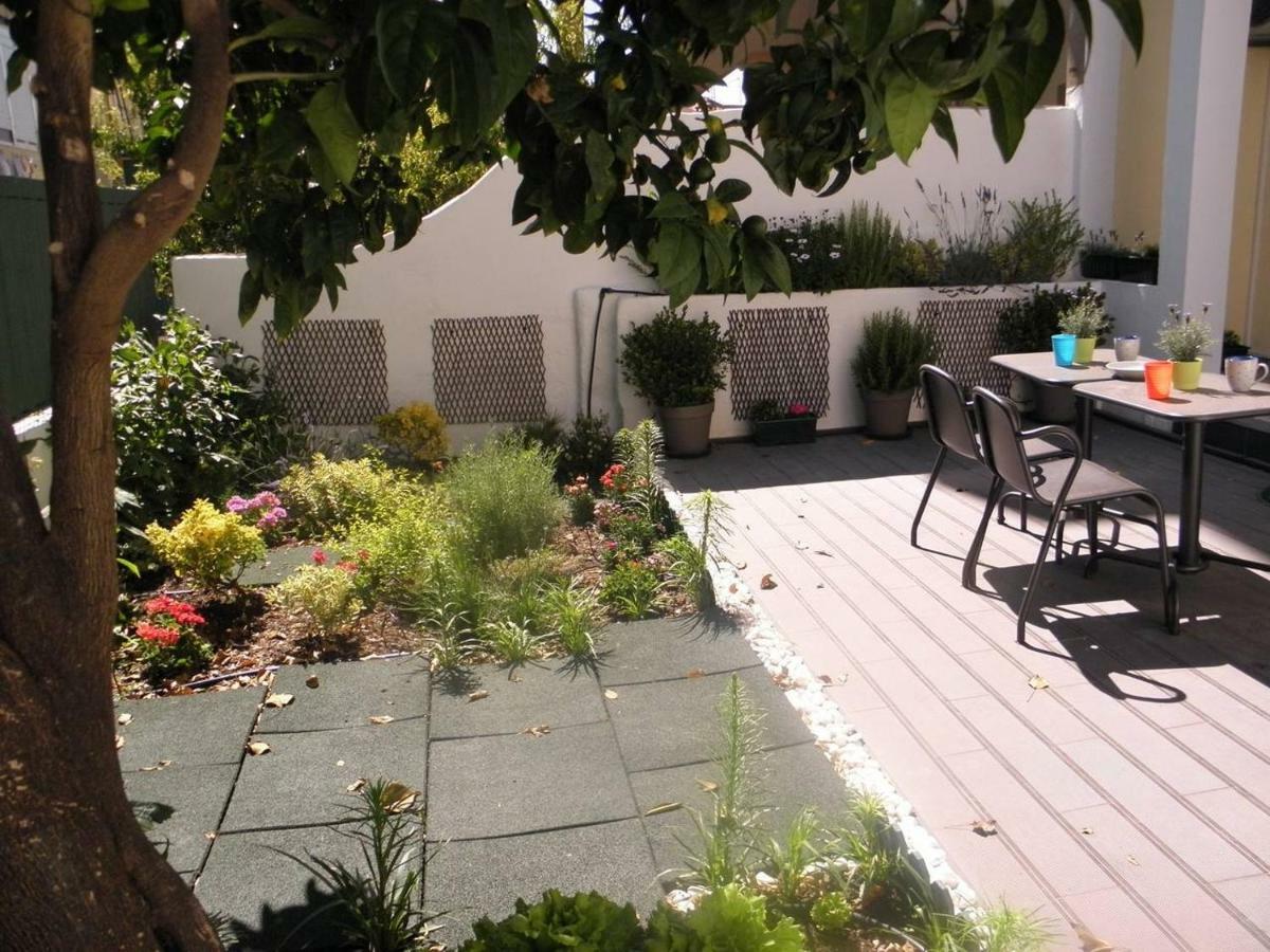 Sunny Orange Garden Apartment In Central Lissabon Exterior foto